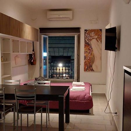 Apartamento Casa Lanzieri Nápoles Exterior foto